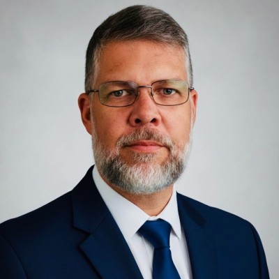 Retrato de Guilherme Rasmussen, sócio · diretor administrativo da VendaMais