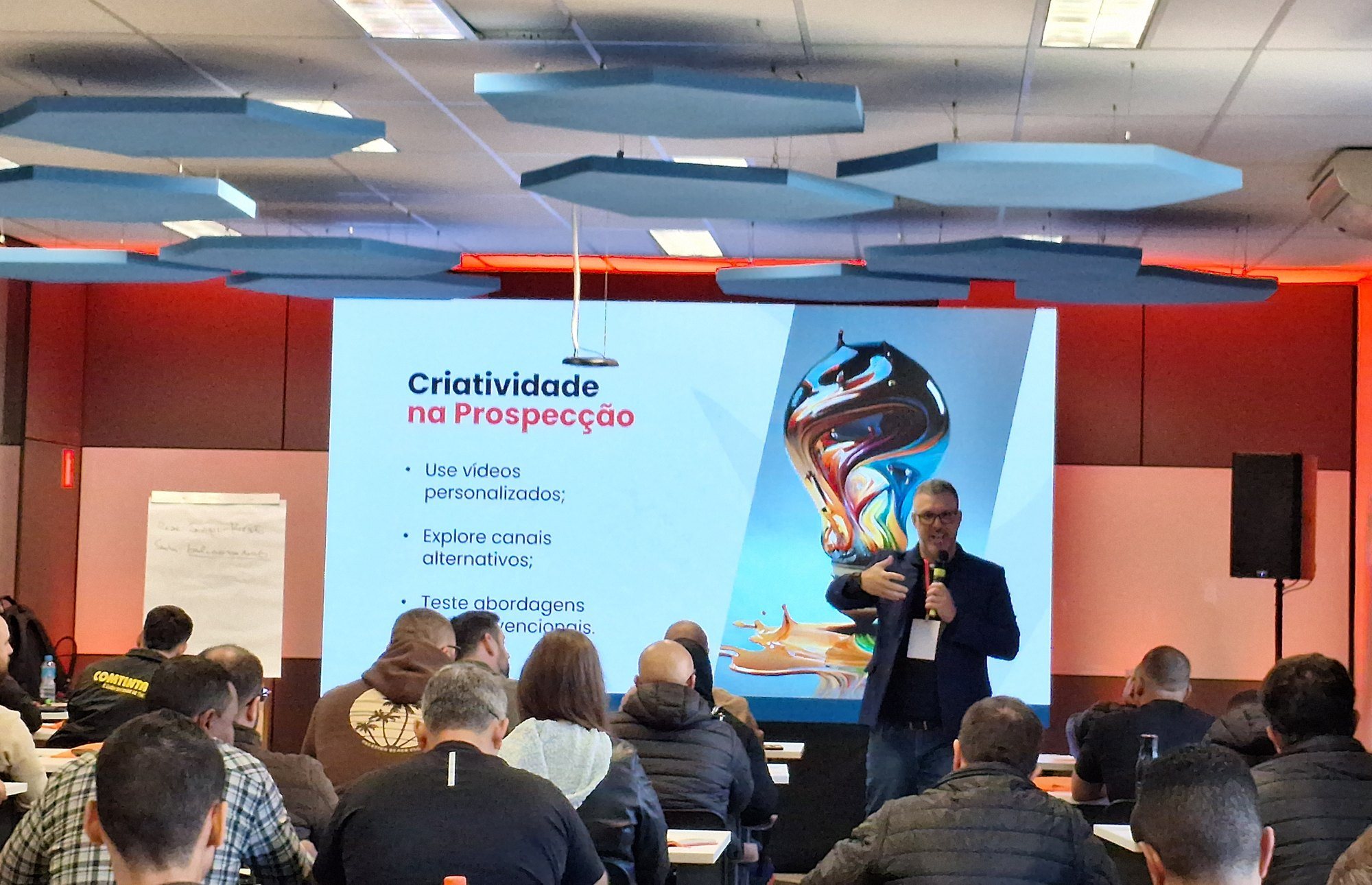 Treinamento em sala conduzido pela VendaMais
